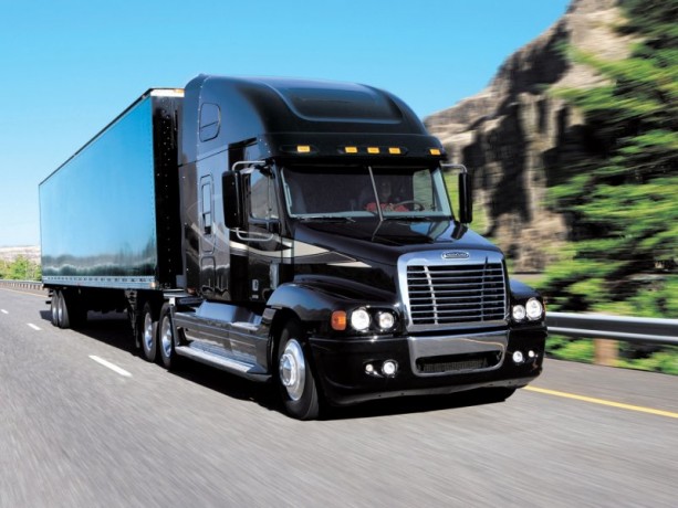 Бампер Freightliner FLC 120 с 2004 г.в., концевик купить недорого с доставкой в Находка