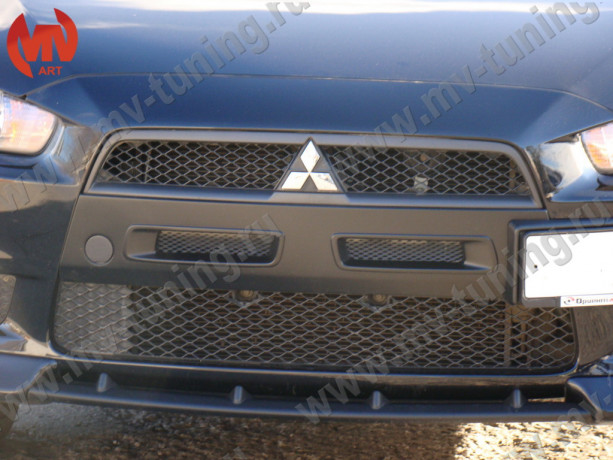 Зубатка - вставка между передними клыками для Mitsubishi Lancer X (2007-2016) купить недорого с доставкой в Находка
