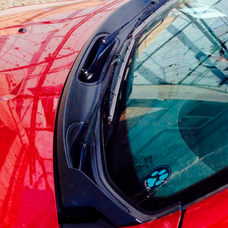 Накладка в проем стеклоочистителей (жабо) (ABS) RENAULT Sandero (2008-2014 г.в.) купить недорого с доставкой в Находка