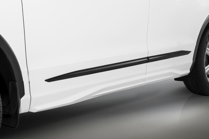 Накладки на двери Volkswagen Tiguan (2020-н.в.) купить недорого с доставкой в Находка